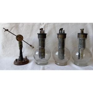 A Column Motor For A Geissler Tube With Two Complete Grenet Batteries