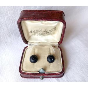 Pair Of Jet And 18kt Yellow Gold Earrings With An Eagle-head Hallmark, 19th Century