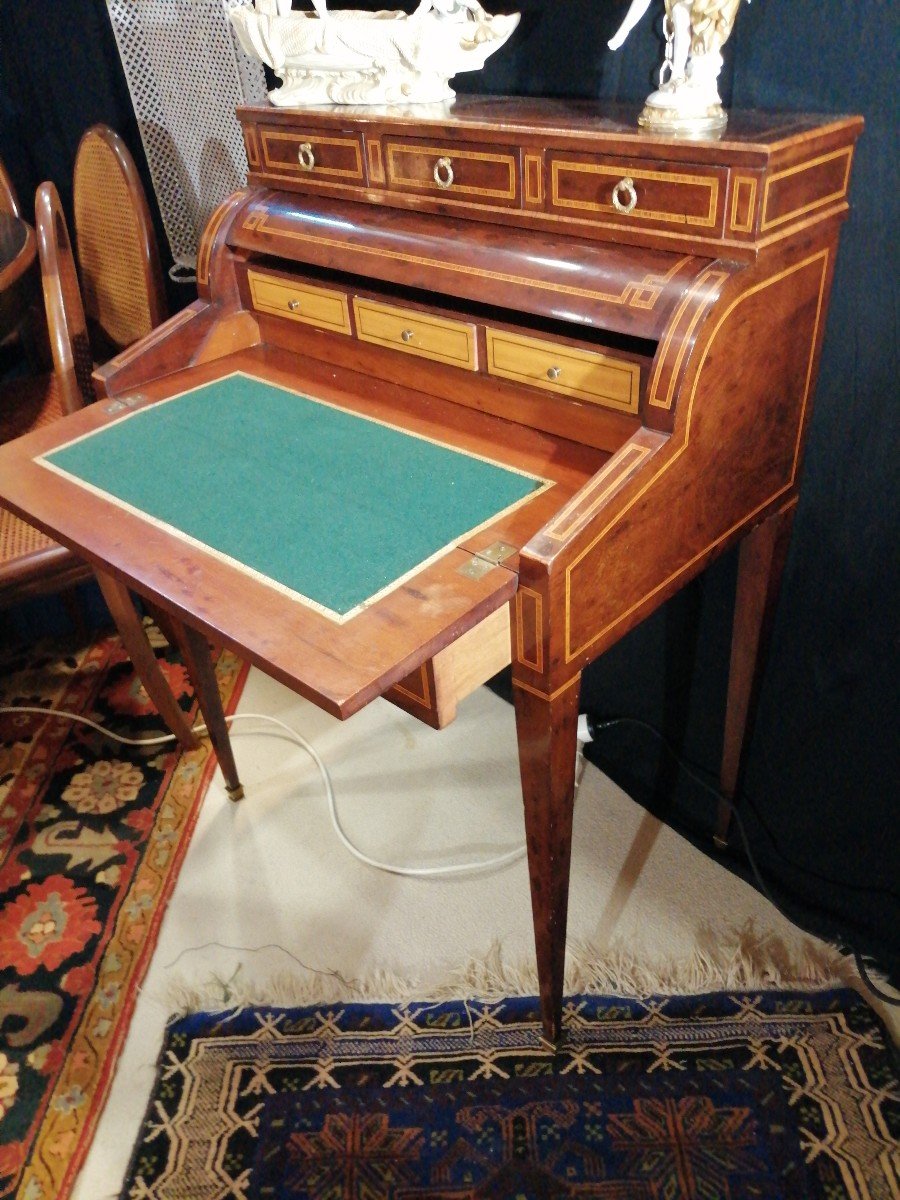 Petit Bureau Demi- Cylindre Acajou Anglais Circa 1920