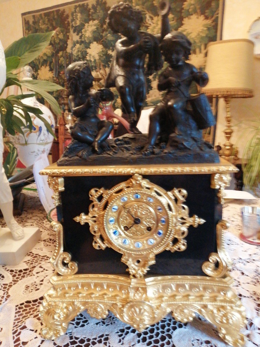 Très Belle Pendule Aux Amours Musiciens 19ème Siècle 