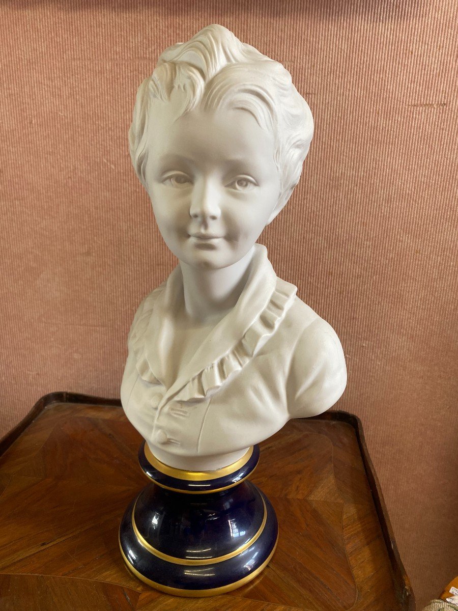 Buste En Biscuit , Socle En Porcelaine De Limoges Bleu Roi De Tharaud.-photo-2
