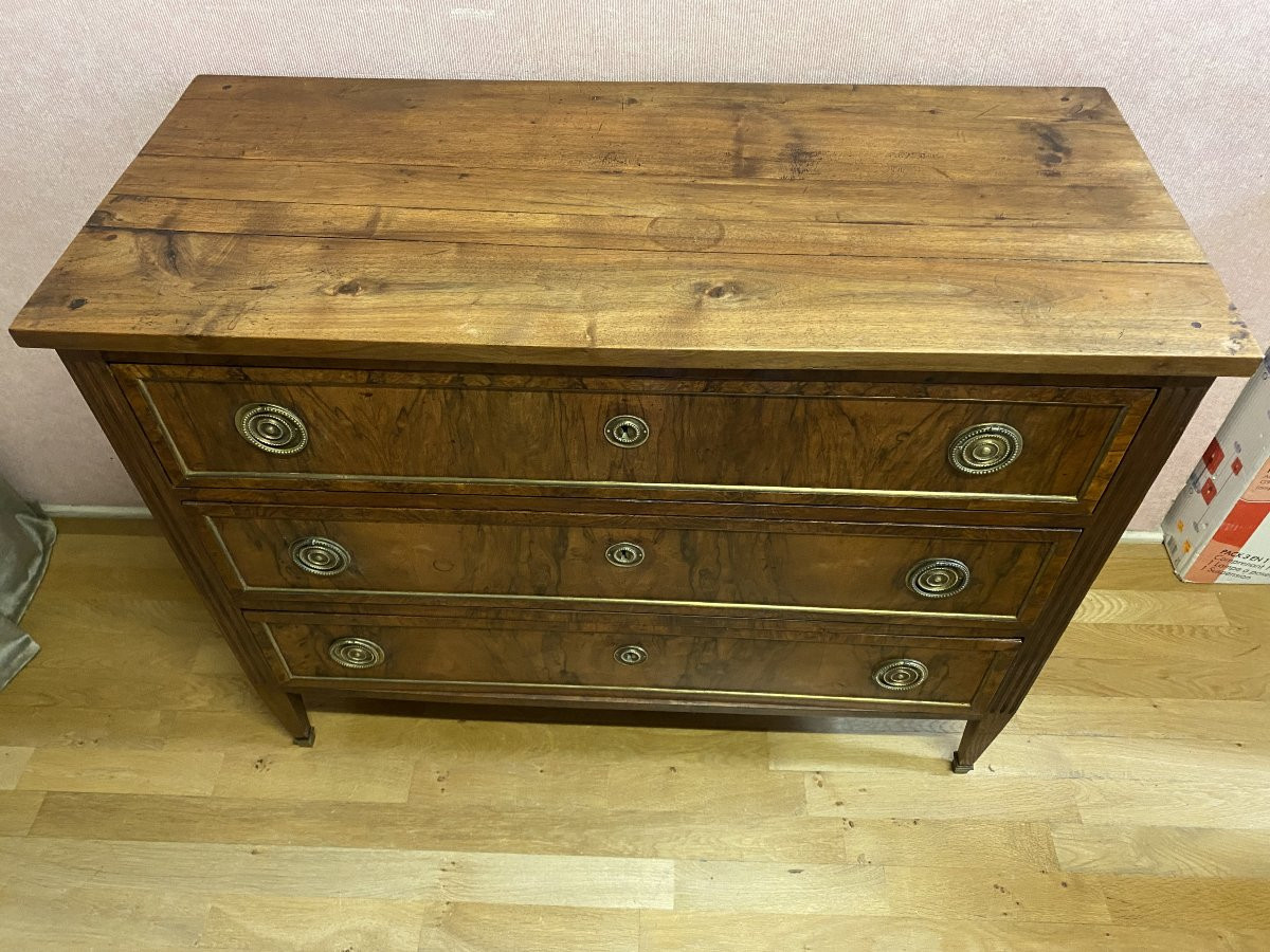 Commode De style Louis XVI en noyer et placage de noyer.-photo-2