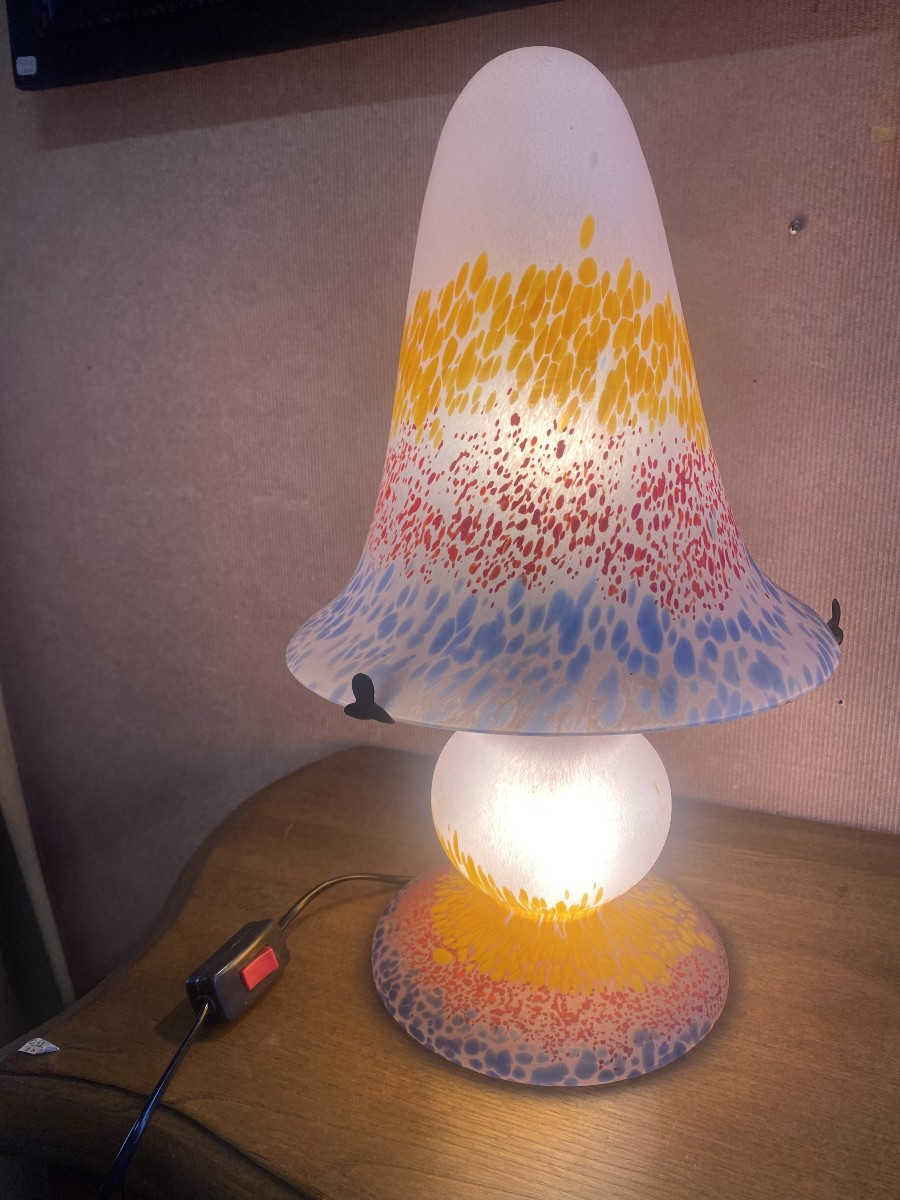 Lampe à pose  en verre teinté des années 60-70