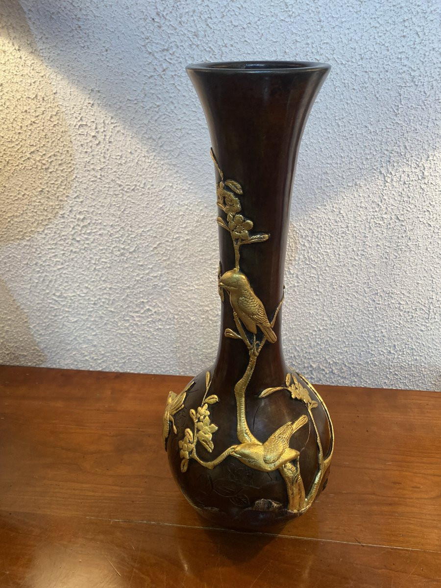 Chinese Bronze Vase Decorated With Birds Perched On Branches, Gilded With Fine Gold. Excellent Condition-photo-3