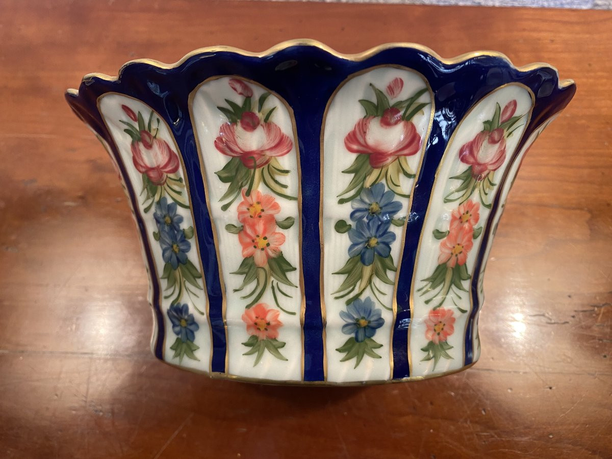 Porcelain Trinket Tray With Floral Decoration. Excellent Condition.-photo-2