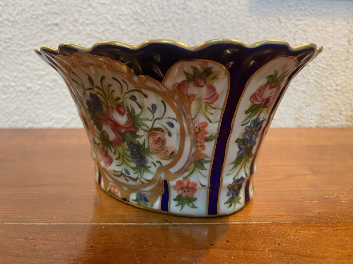 Porcelain Trinket Tray With Floral Decoration. Excellent Condition.-photo-1