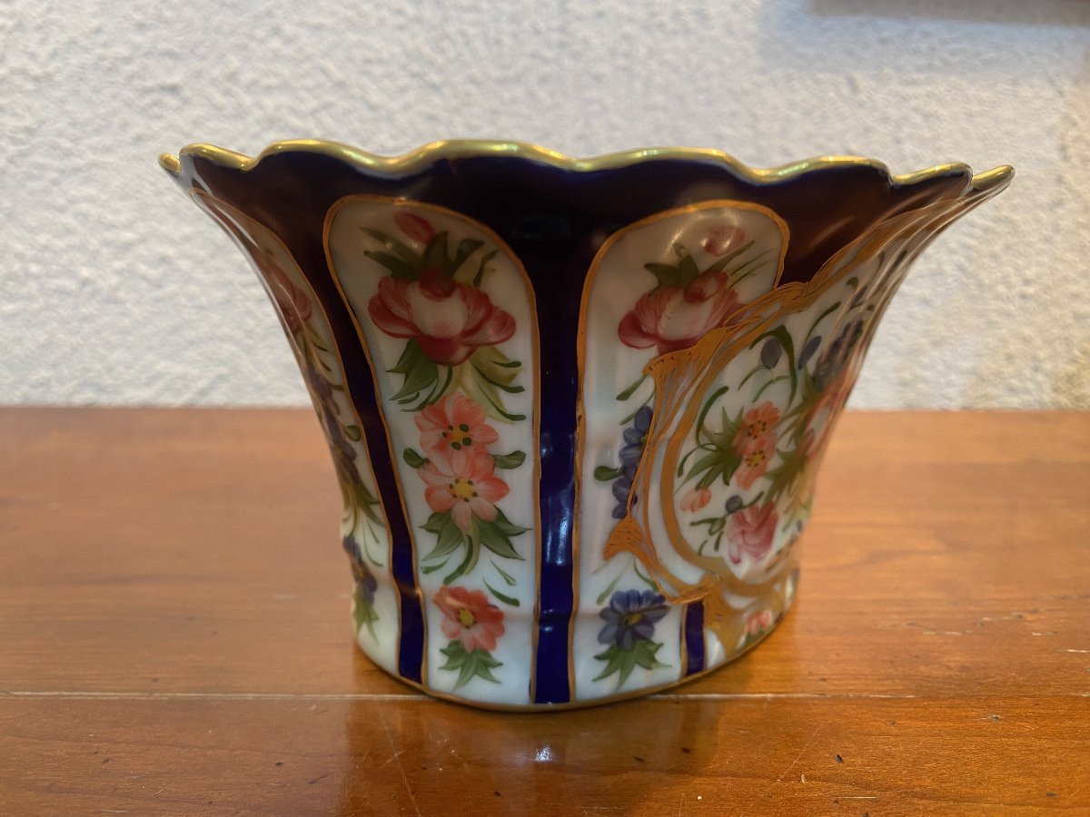 Porcelain Trinket Tray With Floral Decoration. Excellent Condition.-photo-2