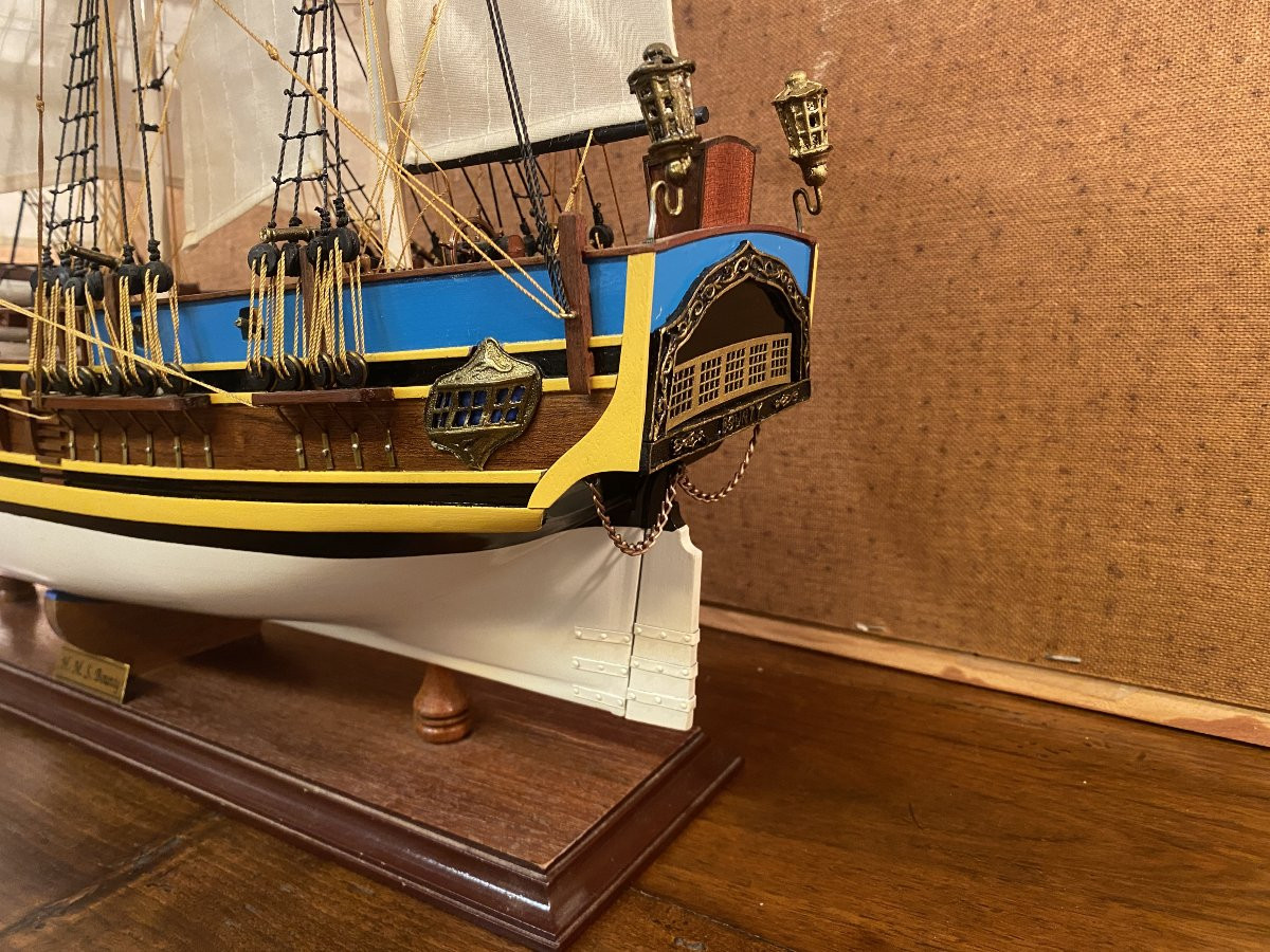 Model Of The Famous Sailing Ship "the Bounty". -photo-6