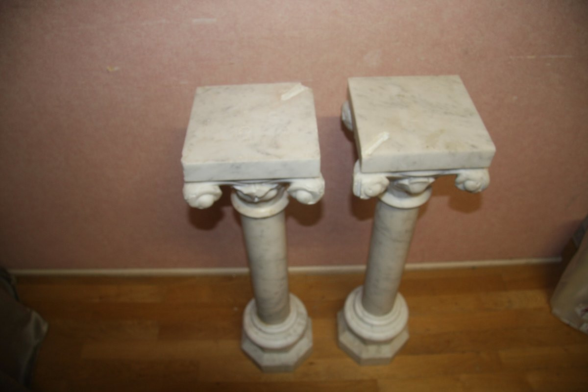 Paires de colonnes en marbre de Carrare légèrement veinée-photo-3