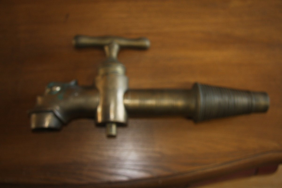 Important robinet de tonneau en laiton.-photo-4