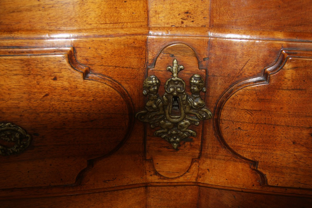 Commode régence en noyer, 3 tiroirs, poignées de tirage en bronze.-photo-3