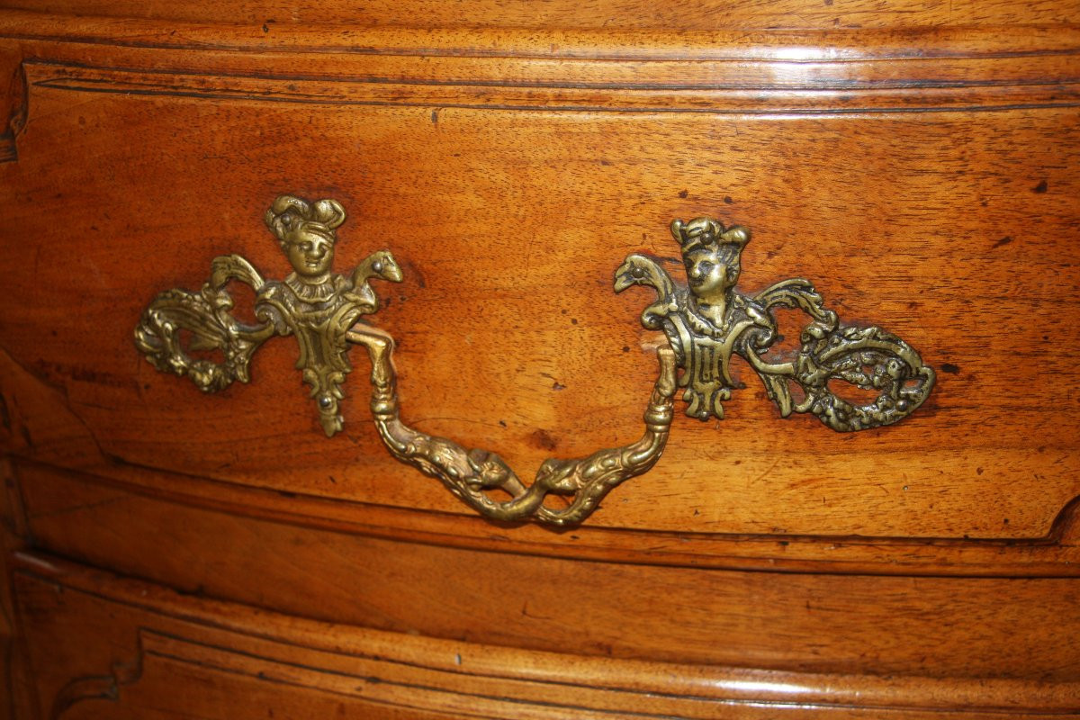 Commode régence en noyer, 3 tiroirs, poignées de tirage en bronze.-photo-4