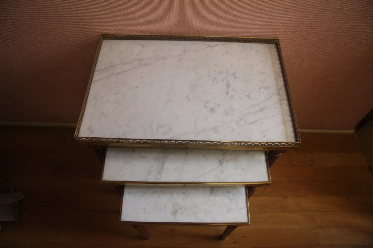 Mahogany Nesting Tables With Marble Top-photo-4