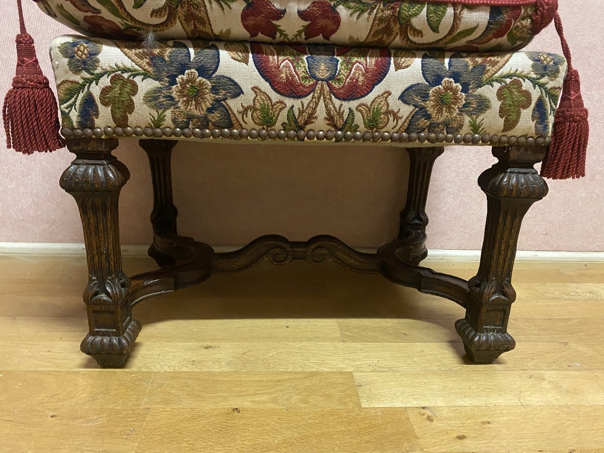 Renaissance-style Stool Or End Table, In Excellent Condition.-photo-3