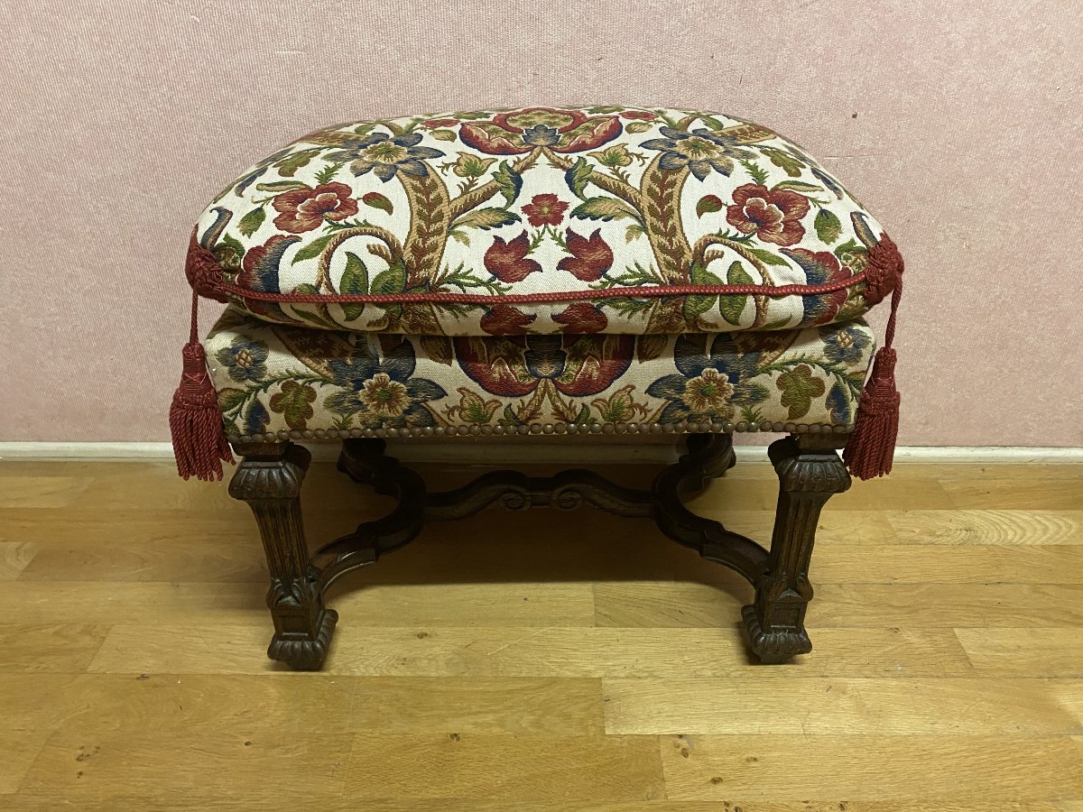Renaissance-style Stool Or End Table, In Excellent Condition.