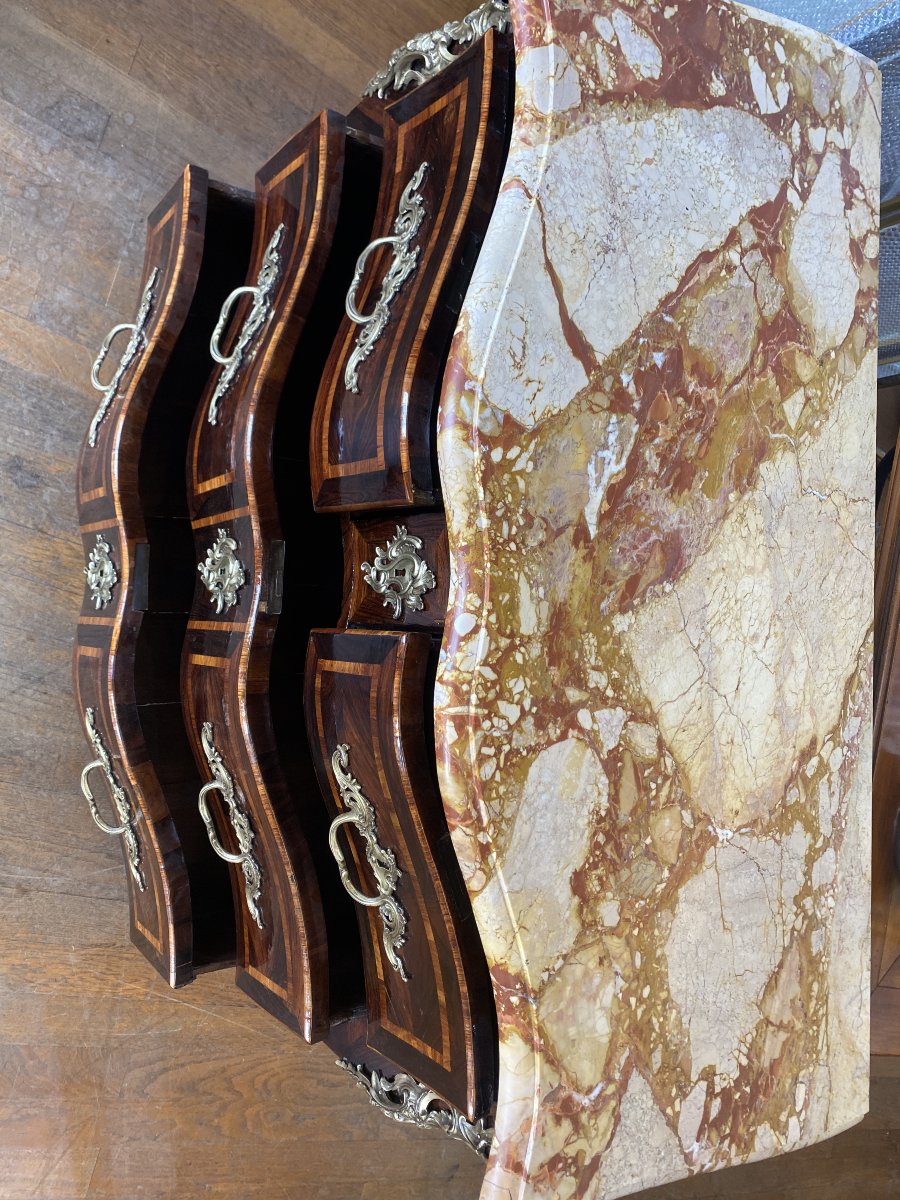 Commode Louis XV d'époque XVIII, en bois de placage.-photo-4