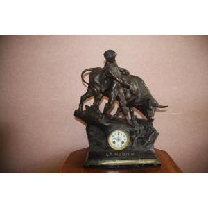 Importante pendule signée Emile Picault