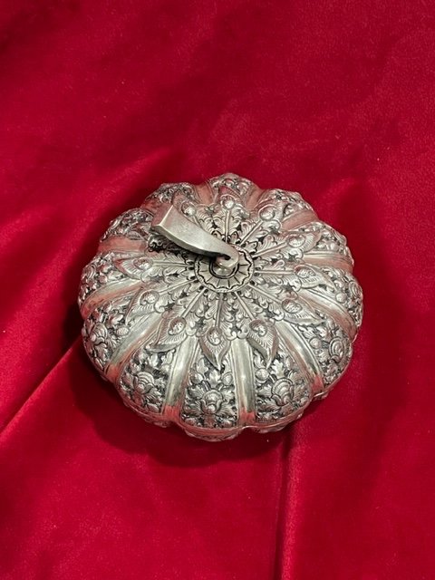 Candy Box In Sterling Silver Indochinese Work-photo-2