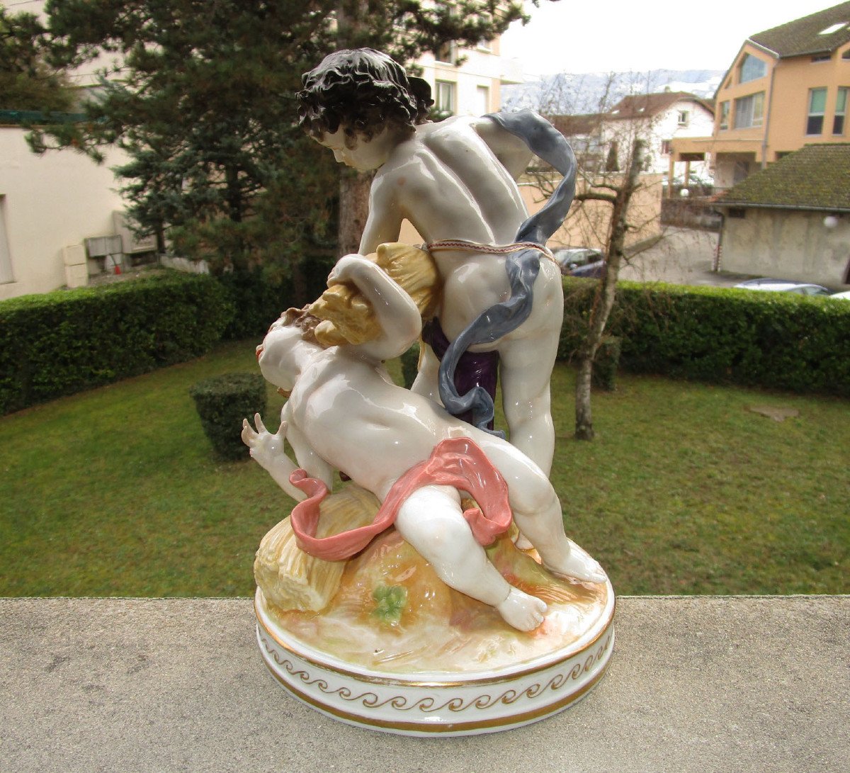 Ancien Grand Groupe En Porcelaine De Capodimonte Ronde d'Enfants Putti Haut : 29 Cm A restaurer-photo-4