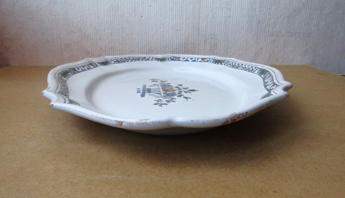 Beautiful 18th Century Rouen Earthenware Dish, Flowered Basket Decor, In Very Good Condition.-photo-2