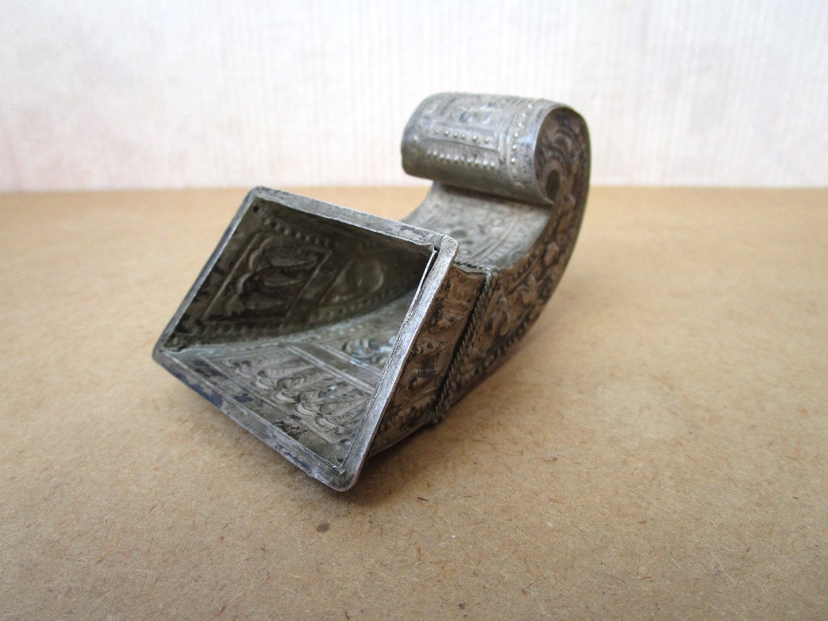 19th Century Betel Leaf Holder Case Or Box In Solid Silver China Thailand Vietnam Or Cambodia.-photo-6