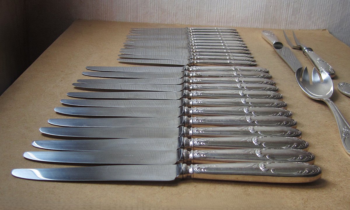 12 Couteaux De Table, 12 Couteaux à Dessert Et 2 Paires De Couverts De Service En Métal Argenté-photo-4