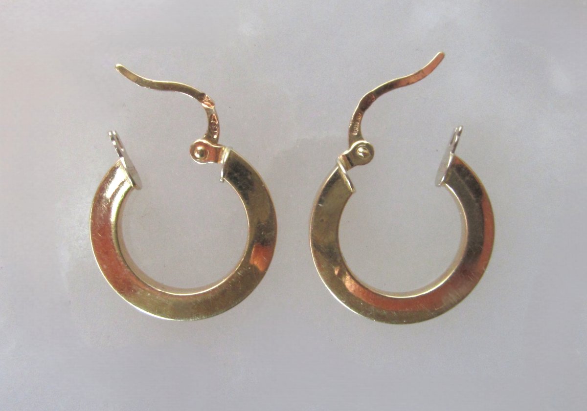 Pair Of 18k Solid Gold Hoop Earrings, 1.40 Grams, Diameter 1.5 Cm. -photo-2