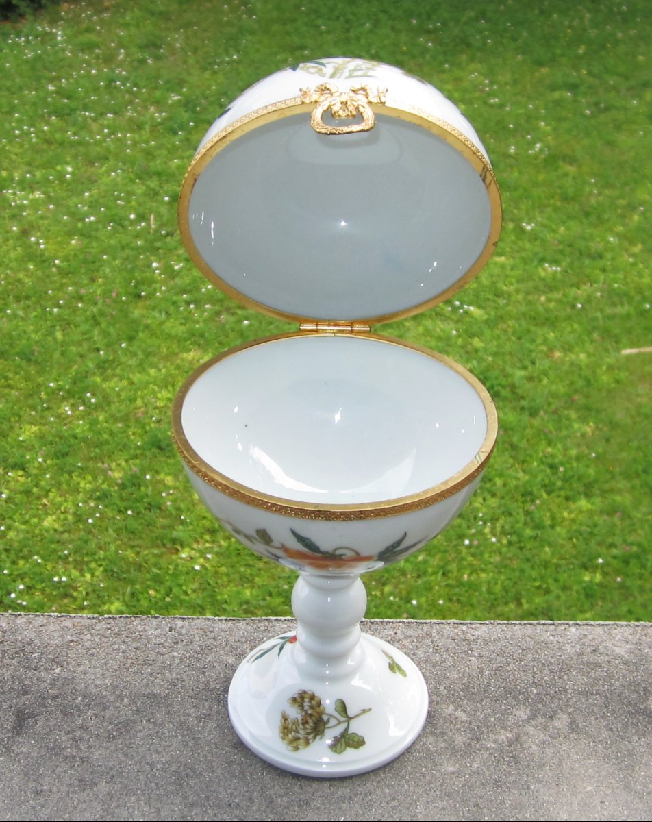 Raynaud Very Beautiful Box Or Candy Box On Foot In Limoges Porcelain In Perfect Condition.-photo-3