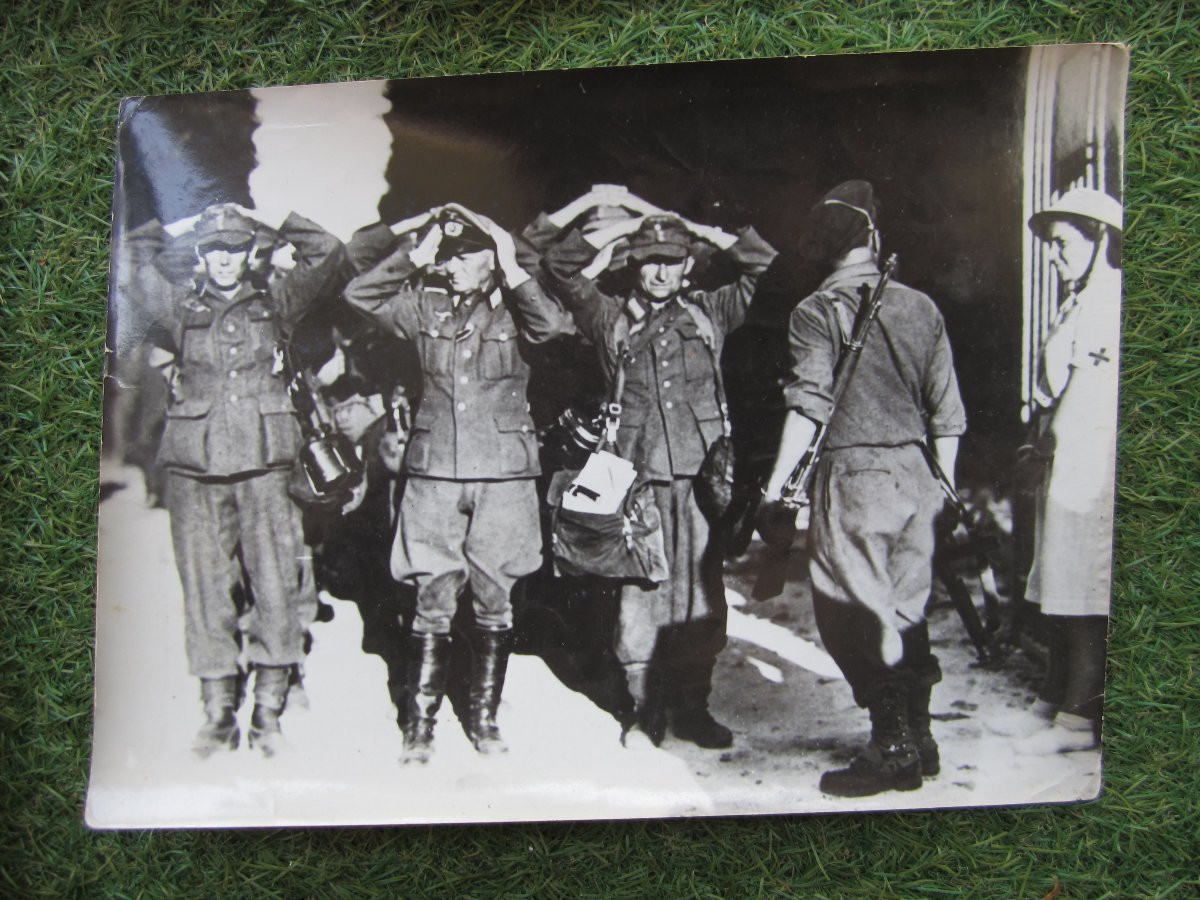 Lot de 9 anciennes photos photographies de presse LAPI FFI Libération de Paris militaire 1944-photo-5