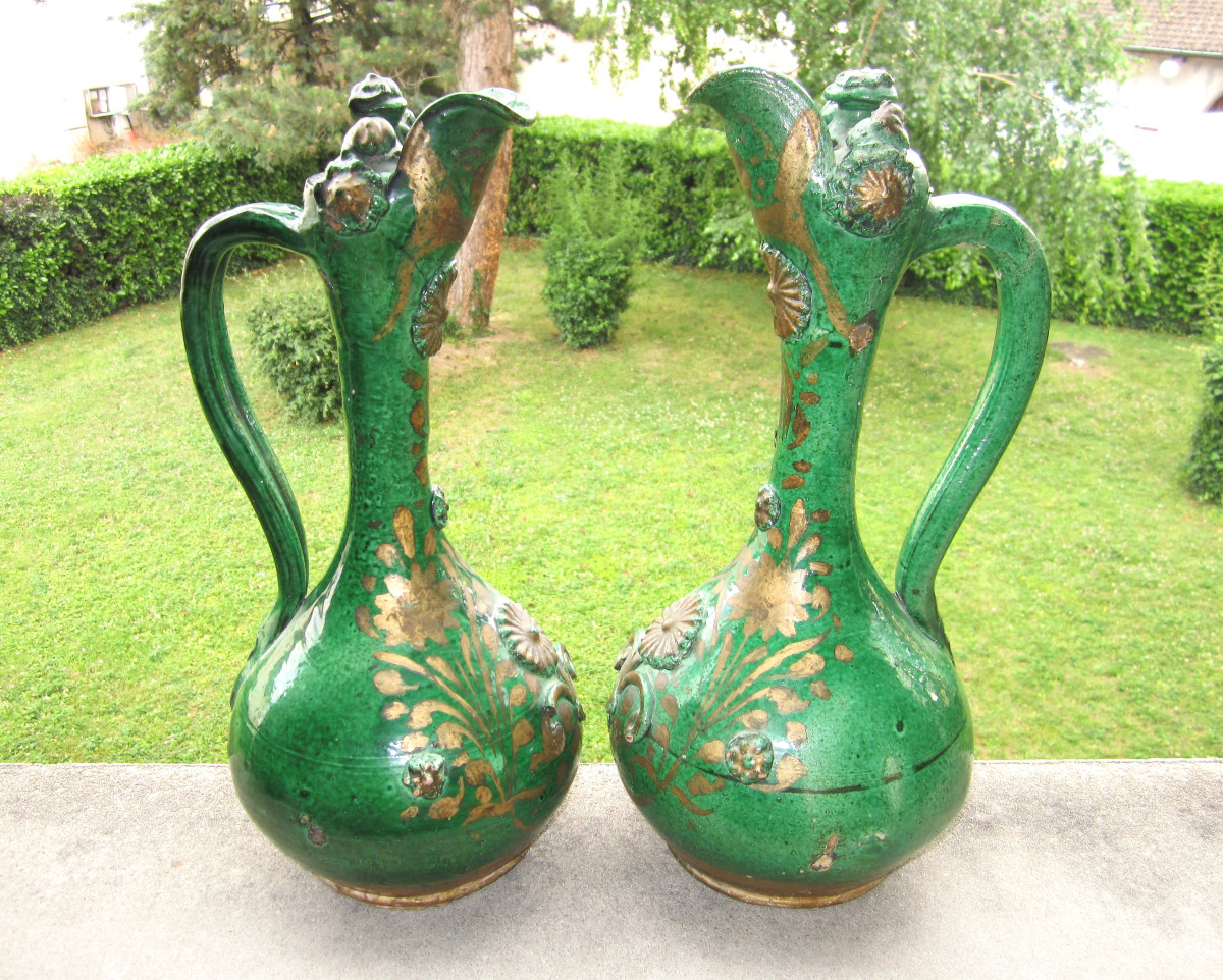 Antique Beautiful Pair Of Terracotta Avignon Ladies, 19th Century, Canakkale, Türkiye.