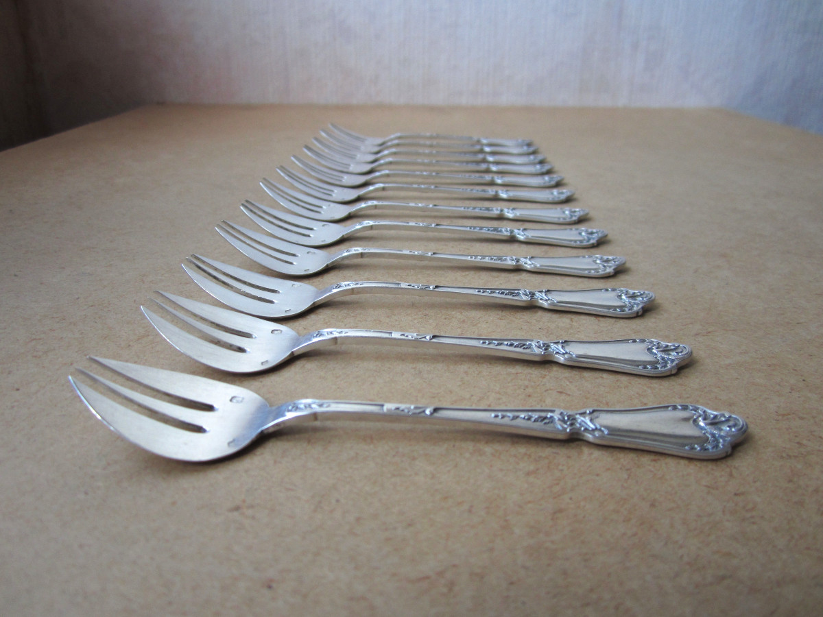 12 fourchettes à huitre en argent massif de style Louis XV orfèvre Paul Canaux monogramme HA