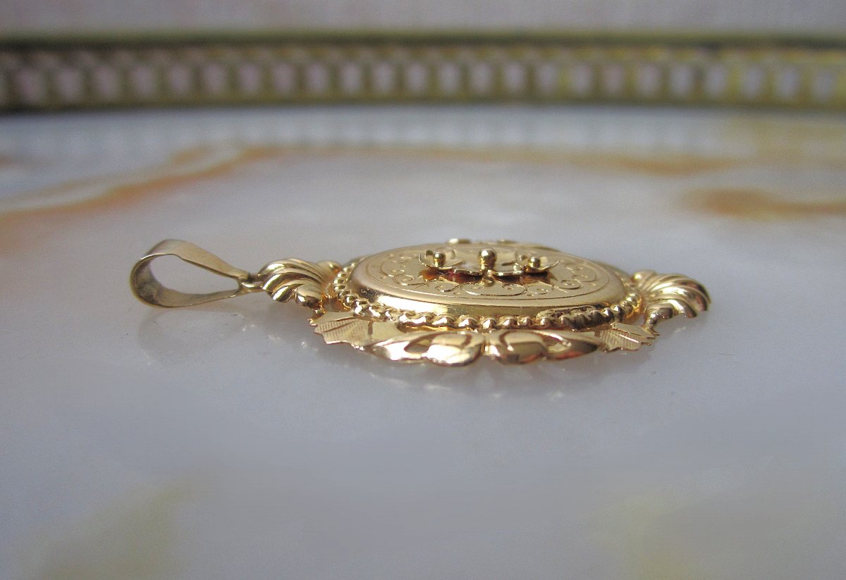 Ancien grand pendentif Napoléon III or 18k 18 carats fleurs en relief vendu avec ou sans chaîne-photo-3