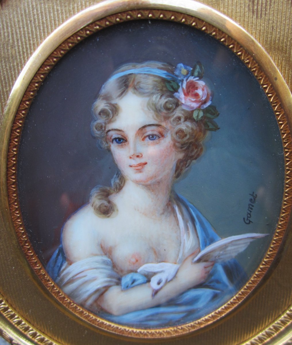 Très belle miniature sur ivoire signé Gamet femme à la colombe au sein nu cadre en bronze doré.-photo-2