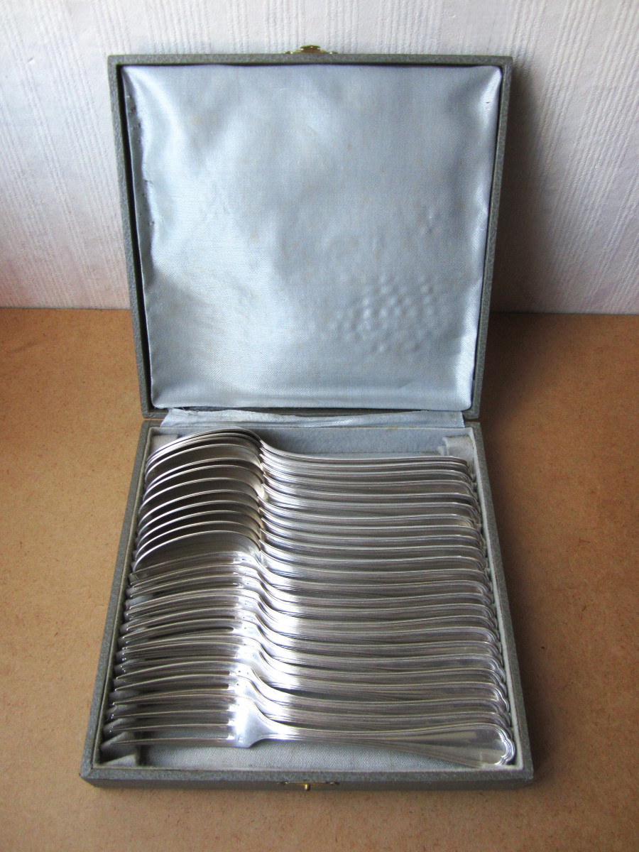 Christofle Cutlery Set For 12 People, Spatours Model In Very Good Condition, 24 Pieces In A Box.