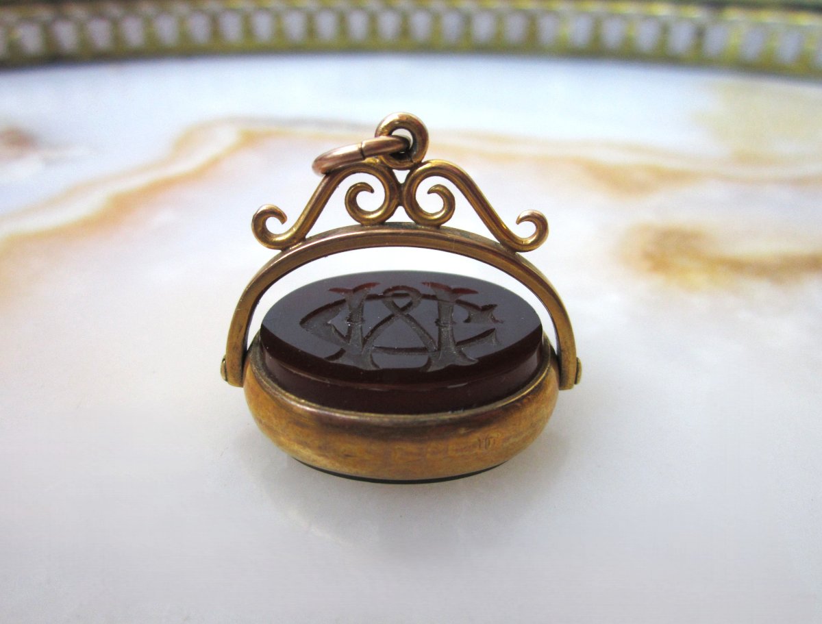 Beau sceau breloque de châtelaine XIXe en or 9 carats  9k et cornaline monogramme MC intaille-photo-3