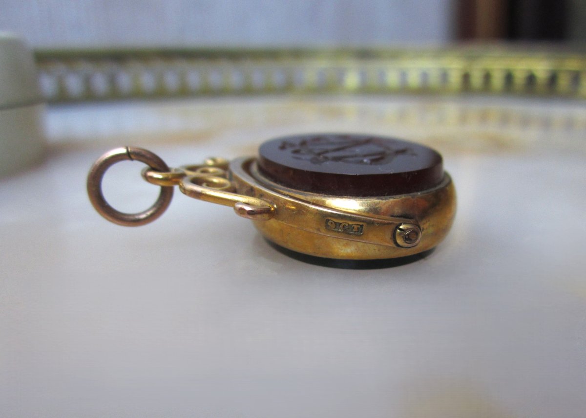 Beau sceau breloque de châtelaine XIXe en or 9 carats  9k et cornaline monogramme MC intaille-photo-4