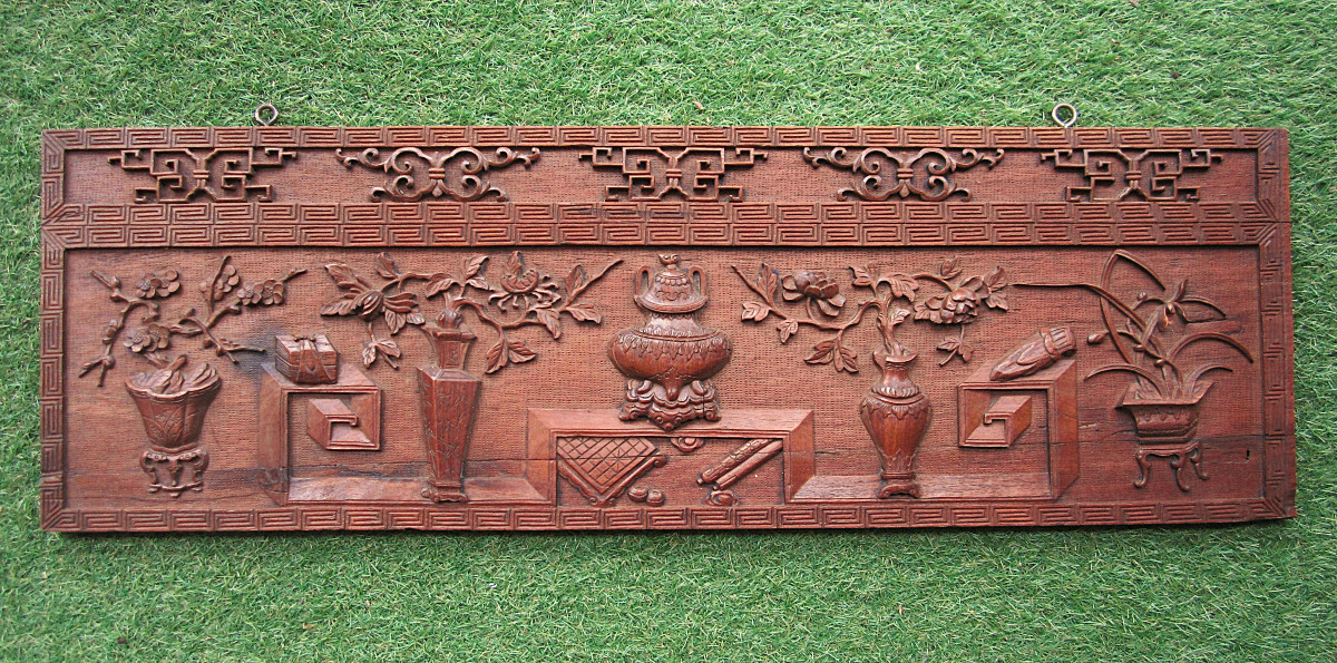 Chine ou Vietnam tr&egrave;s beau panneau en bois finement sculpt&eacute; bois pr&eacute;cieux chinois teck fin XIXe