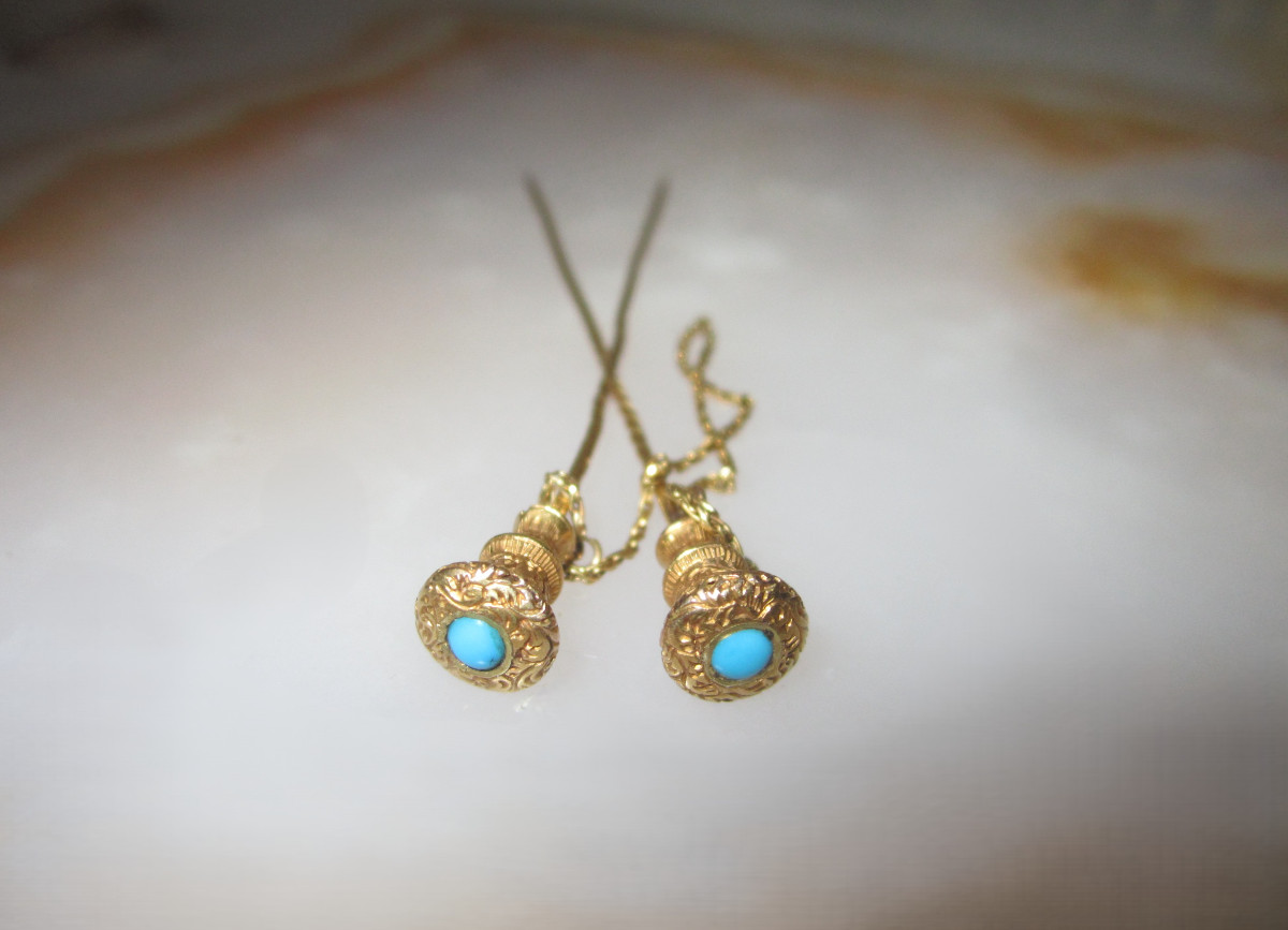 Double épingle de col à foulard ou à cravate XIXe en or massif 18k 18 carats et turquoises.