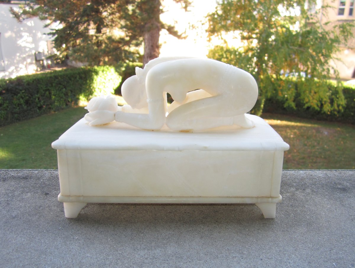 Beautiful Little Alabaster Casket Or Box, Nude Woman, Art Deco Period, Circa 1930, One Small Loss.-photo-2