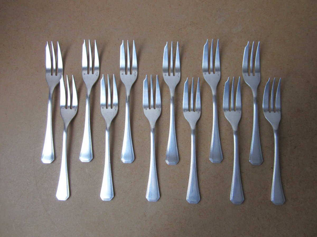 12 belles fourchettes à gâteau à tarte ou à dessert Christofle modèle America en coffret.-photo-3