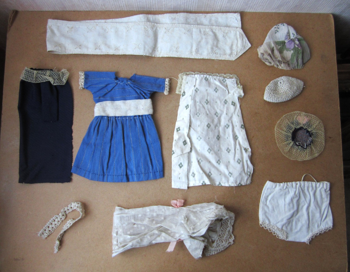 Antique Beautiful 1909 Schoenhau Hoffmeister 4/0 Doll With Her Trousseau Of Clothes.-photo-4