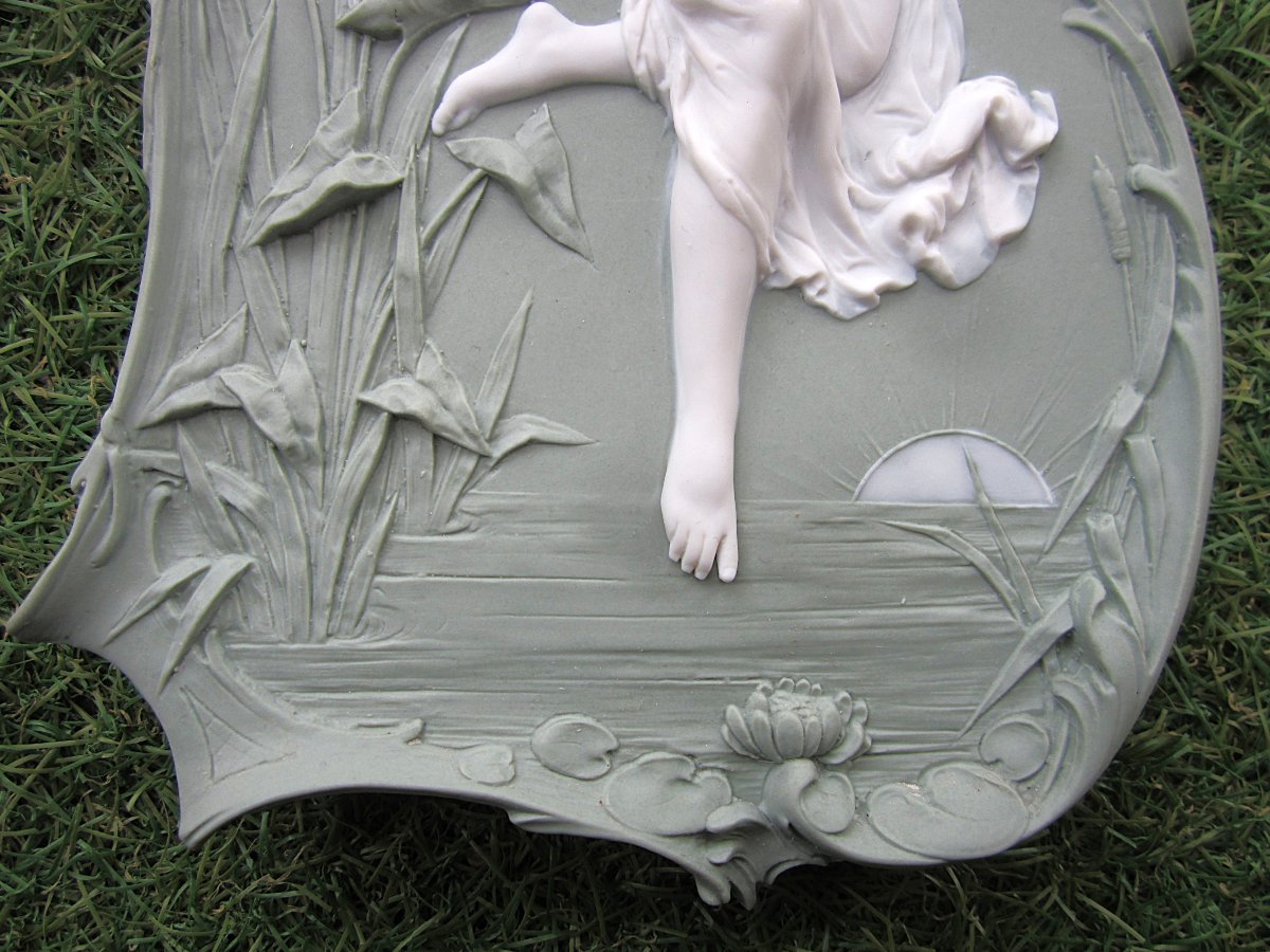 Très belle paire de plaque en biscuit de porcelaine femmes Art Nouveau 1900, Volkstedt Thuringe-photo-5