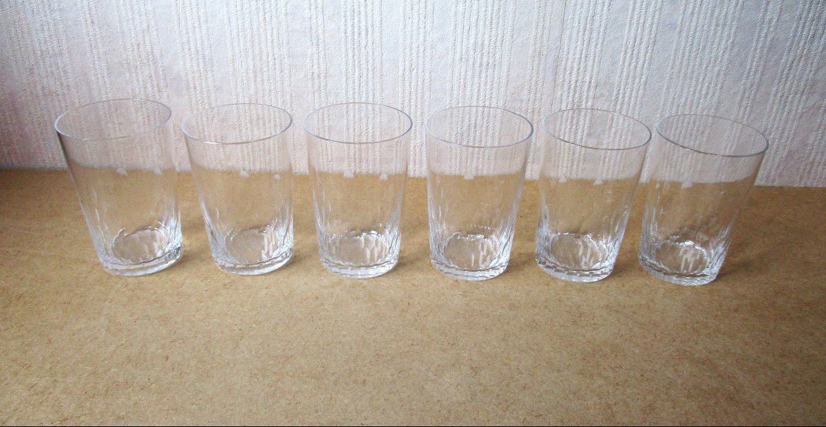 Six beaux verres gobelets en cristal de Baccarat modéle Richelieu. Hauteur : 7,8 cm-photo-2