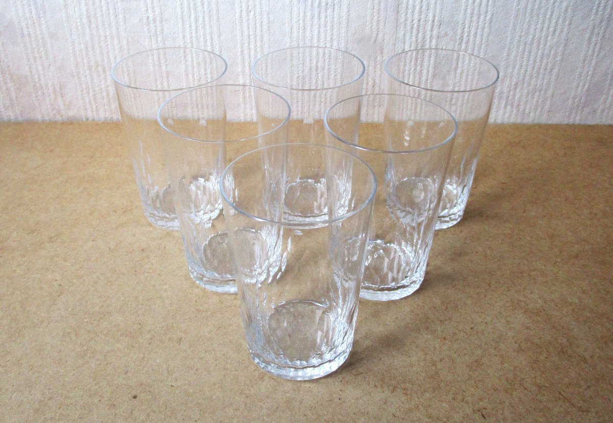 Six beaux verres gobelets en cristal de Baccarat modéle Richelieu. Hauteur : 7,8 cm-photo-3