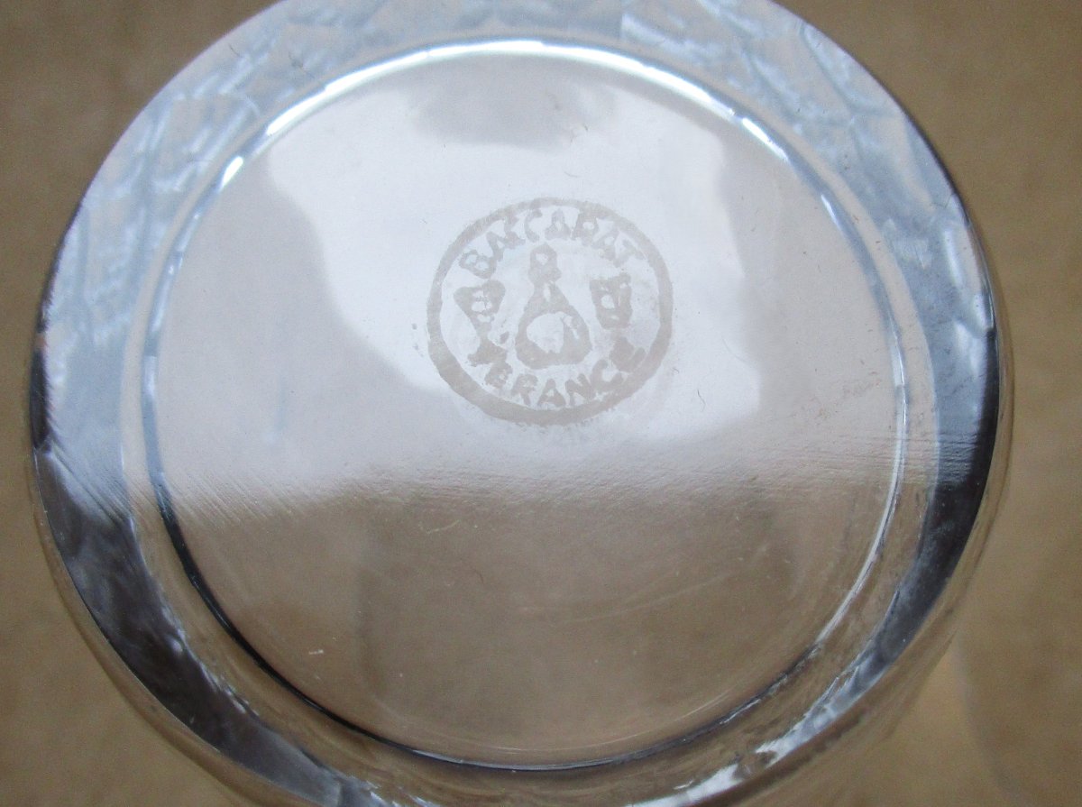 Six beaux verres gobelets en cristal de Baccarat modéle Richelieu. Hauteur : 7,8 cm-photo-3