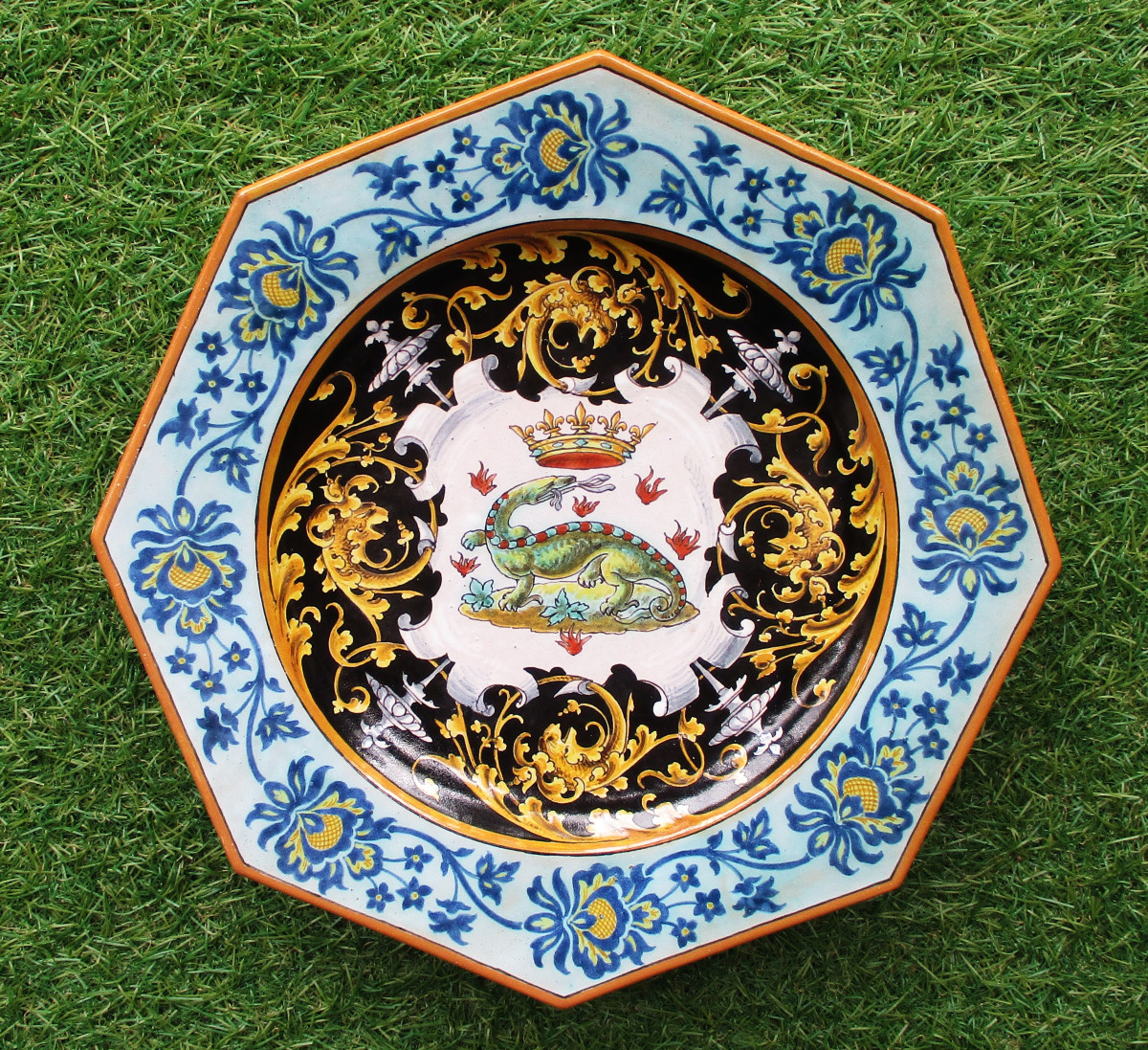 Ulysse Besnard, Beautiful Decorative Earthenware Plate From Blois With A Salamander Motif, 1889, Perfect Condition