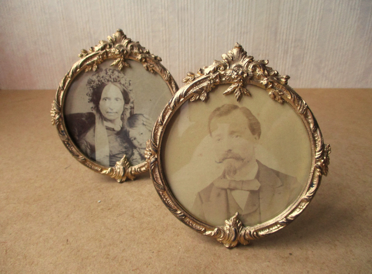 A Very Beautiful Pair Of Bronze Photo Frames From The Napoleon III Period, Circa 1860-1880.