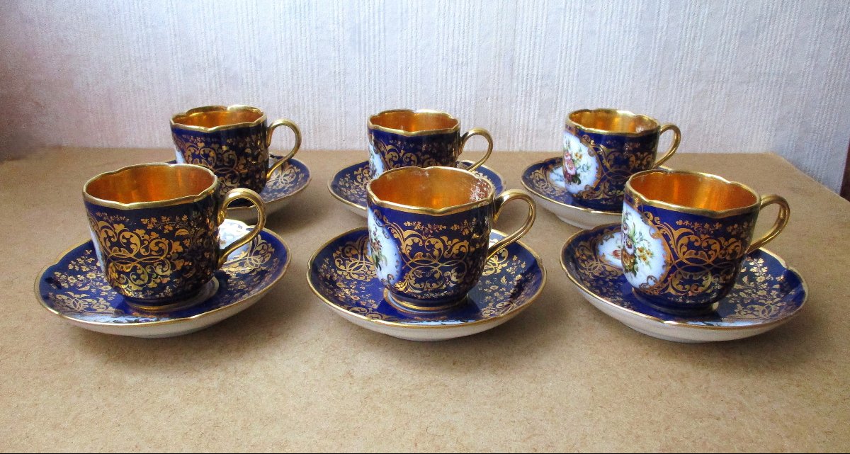 Six belles tasses à café de qualité en Porcelaine de Paris manufacture Gosse vers 1850-1860.-photo-4