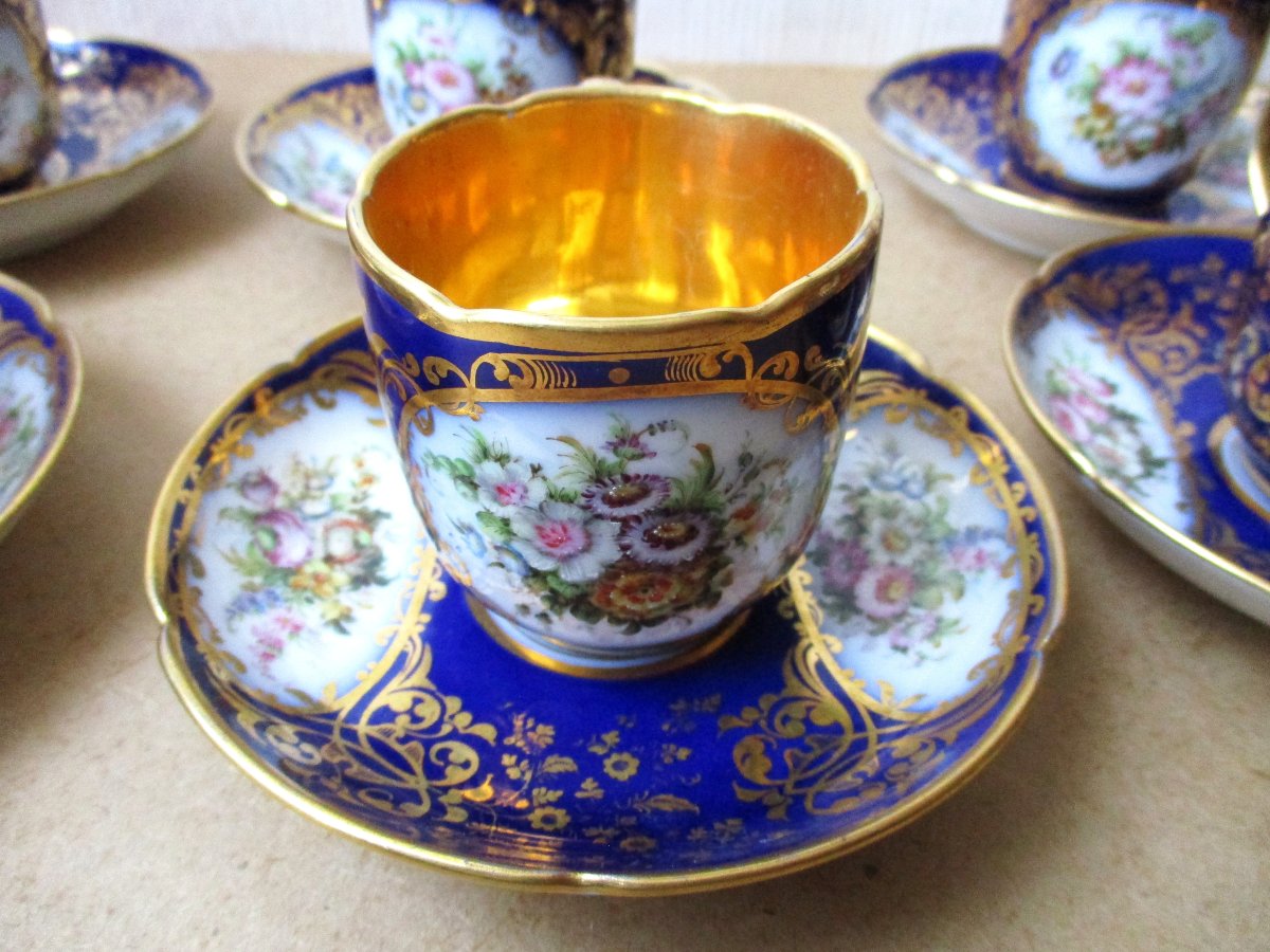 Six belles tasses à café de qualité en Porcelaine de Paris manufacture Gosse vers 1850-1860.-photo-8