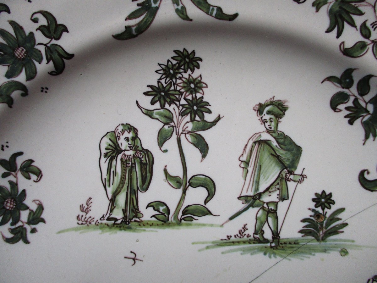 Assiette en faïence de Moustiers XVIIIe manufacture Olérys et Laugier recollée.-photo-2